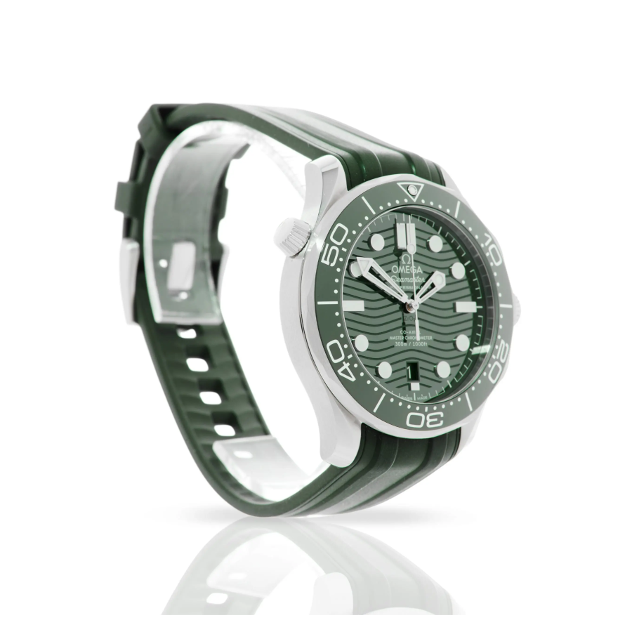 Omega Seamaster Diver 300M Green Replica - Image 3